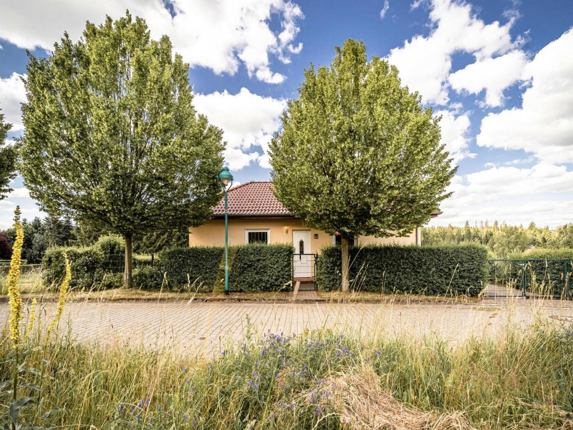 Cottage By The Meadow, Fir Танне Экстерьер фото